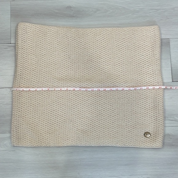 Chloe Foulards Cream Knit Circle/Loop Infinity Scarf - Picture 10 of 11